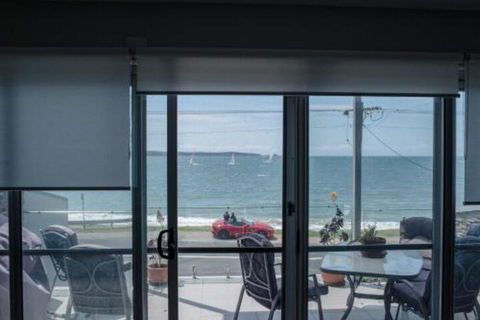 Caseys Beach Retreat - Grafton Accommodation 4