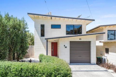 Achilles - Grafton Accommodation 6