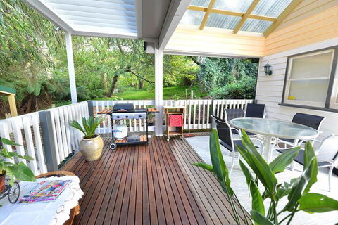 Aura Of The Dandenongs - Grafton Accommodation 1