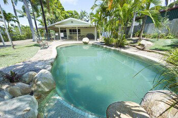 John's Tropical Island Home - Grafton Accommodation 0