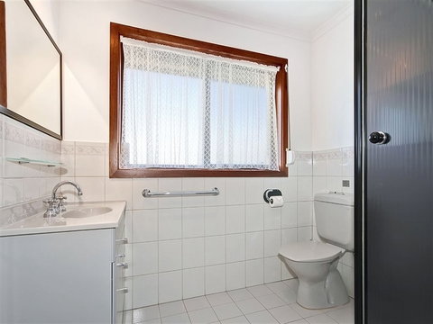 Beach House At Moana - Grafton Accommodation 2