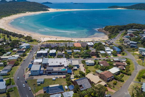 Sea Whispers - Grafton Accommodation 5