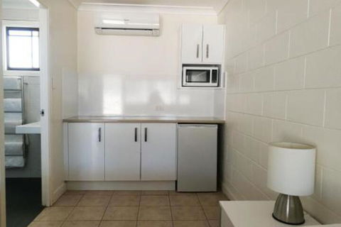 Augathella Motel & Caravan Park - Grafton Accommodation 3