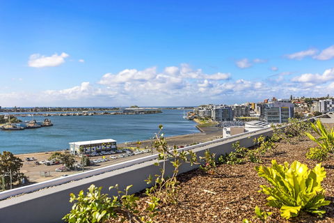 Astra Apartments Newcastle West - Grafton Accommodation 5