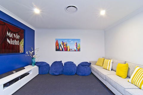 Sentosa At Tugun Beachfront Holiday Home - Grafton Accommodation 2