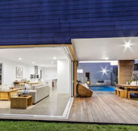 Luxe House Tweed Coast Holidays  - Grafton Accommodation