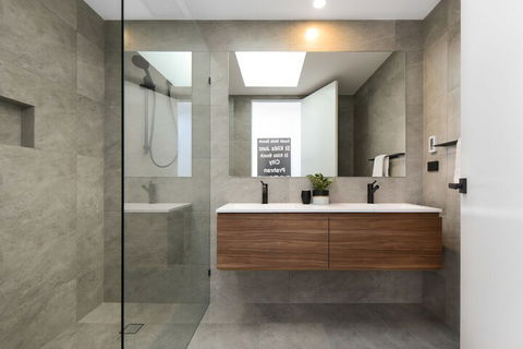 Boutique Stays County Down Port Melbourne - Grafton Accommodation 2