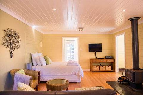 Avalon Private Spa Villa - Adults Only - Grafton Accommodation 1