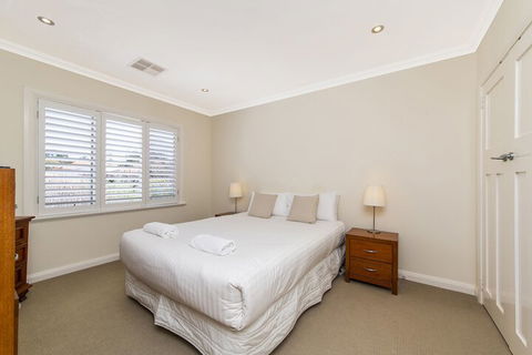 Inner Western Suburbs Retreat - Grafton Accommodation 6