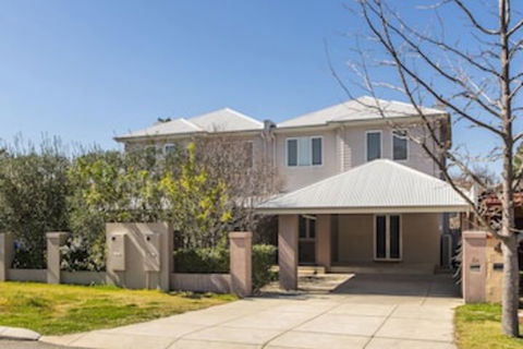 Inner Western Suburbs Retreat - Grafton Accommodation 0