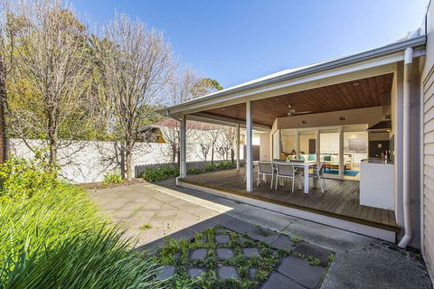 Inner Western Suburbs Retreat - Grafton Accommodation 1