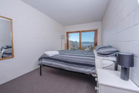 Alpine Apartment Great Location With Views Of Lake Jindabyne - Grafton Accommodation 2
