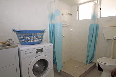 Unbeatable Waterfront Location - Grafton Accommodation 2