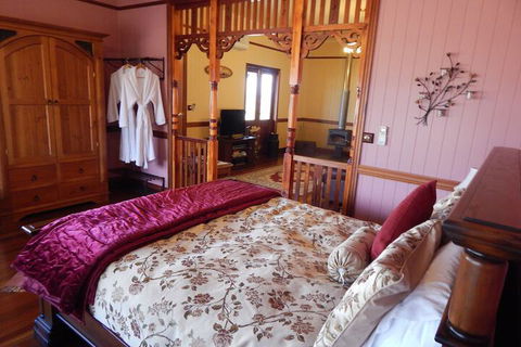 R On The Downs BnB & Spa Cottages - Grafton Accommodation 4