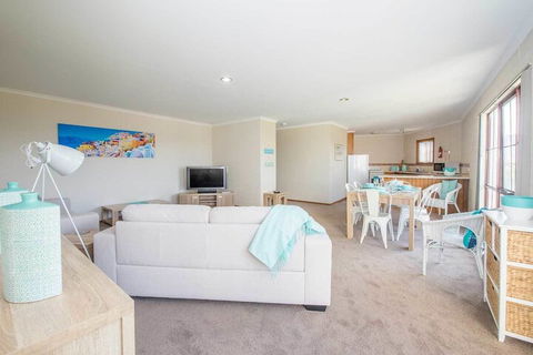 Astro Place - Grafton Accommodation 5