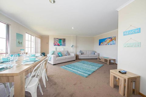 Astro Place - Grafton Accommodation 3