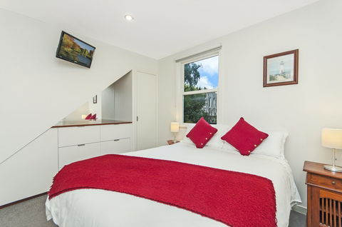 JOHANSSONS PERCH COTTAGE - Grafton Accommodation 2
