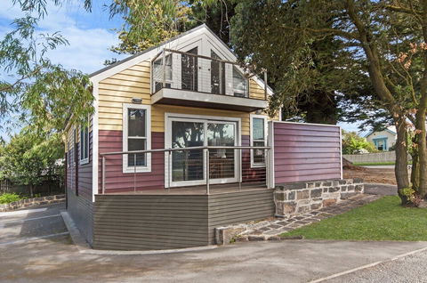 JOHANSSONS PERCH COTTAGE - Grafton Accommodation 3
