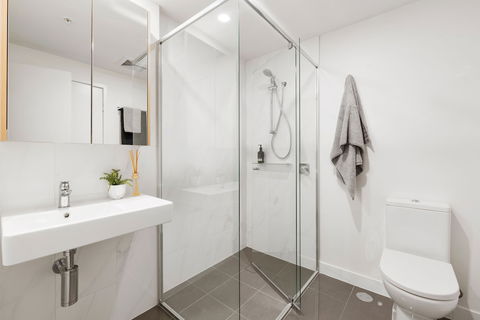 Arise Ivy And Eve - Grafton Accommodation 4