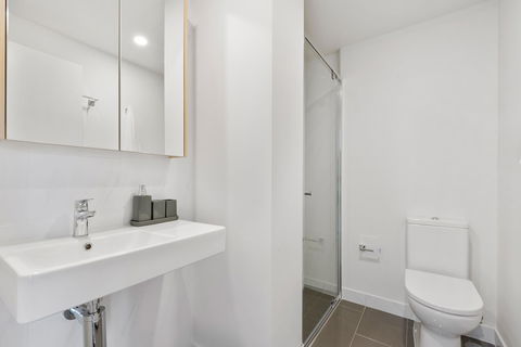 Arise Ivy And Eve - Grafton Accommodation 5