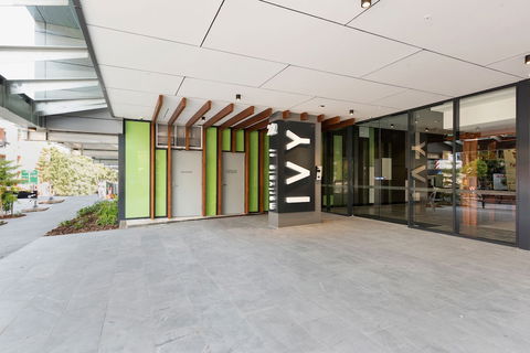 Arise Ivy And Eve - Grafton Accommodation 0