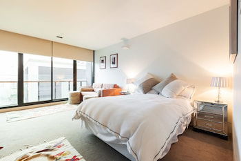 CELESTE, 1BDR East Melbourne Apartment - Grafton Accommodation 0
