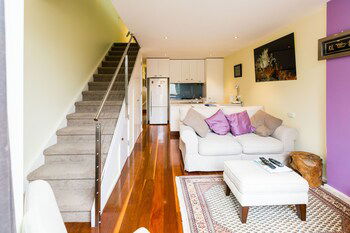 ALEXANDER, 2BDR South Melbourne House - Grafton Accommodation 0
