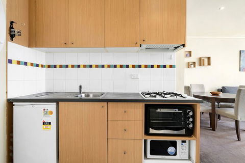 ELIZA, 2BDR Melbourne Apartment - Grafton Accommodation 5