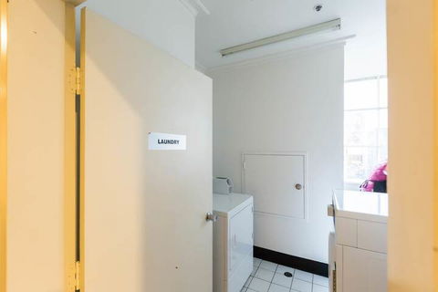 ELIZA, 2BDR Melbourne Apartment - Grafton Accommodation 1