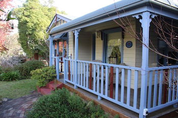 Ambrose Cottage Front Apt - Grafton Accommodation 3