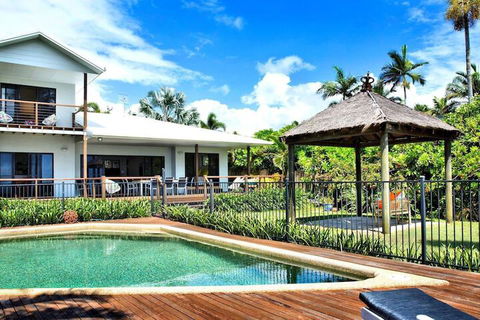 Absolute BeachFront Bliss @ Newell Beach - Grafton Accommodation 1