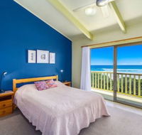 Sandpiper Beach Front House - Grafton Accommodation