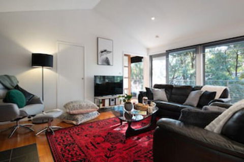 Ahimsa Hepburn - Grafton Accommodation 0
