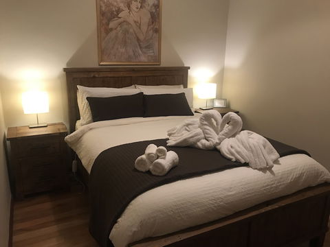 Atina Rocks Country Homestead - Grafton Accommodation 4