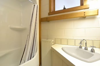 Alpine Haven 8 - Grafton Accommodation 2