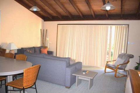 Coastal Retreat Unit 3 - Grafton Accommodation 3