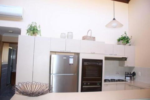 Coastal Retreat Unit 3 - Grafton Accommodation 0