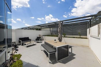 Accommodate Canberra - Lakefront - Grafton Accommodation 0
