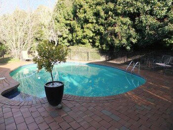 Apple Blossom Retreat - Grafton Accommodation 1