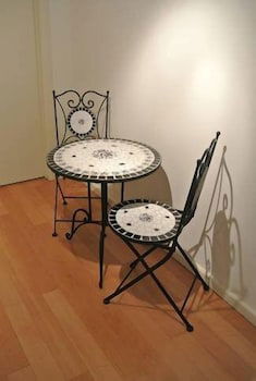 Apple Blossom Retreat - Grafton Accommodation 3