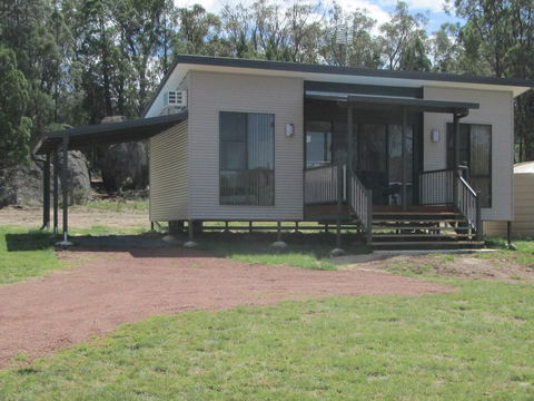 Just Red Wines Vineyard Cabins - Grafton Accommodation 1