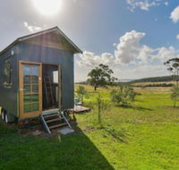 Live Big in The Gurdies Tiny House with a View - Grafton Accommodation