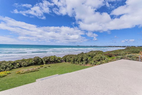 Aqua Mist Seascape - Grafton Accommodation 4