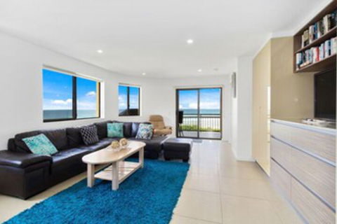 Shoreline Nine Penthouse With Ocean Views - Grafton Accommodation 0