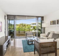 COTTON BEACH APARTMENT 33 WITH POOL VIEWS - Grafton Accommodation