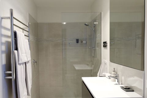 Oceana B&B - Grafton Accommodation 7