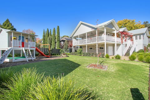 Autumn Home - Our Place At Bright - Grafton Accommodation 5