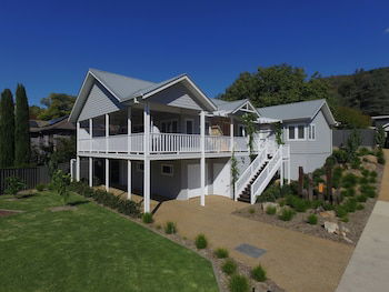 Autumn Home - Our Place At Bright - Grafton Accommodation 4