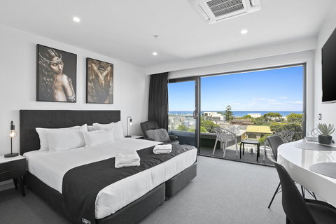 Ocean Grove Chalet - Grafton Accommodation 1