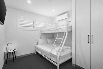 Ocean Grove Chalet - Grafton Accommodation 6